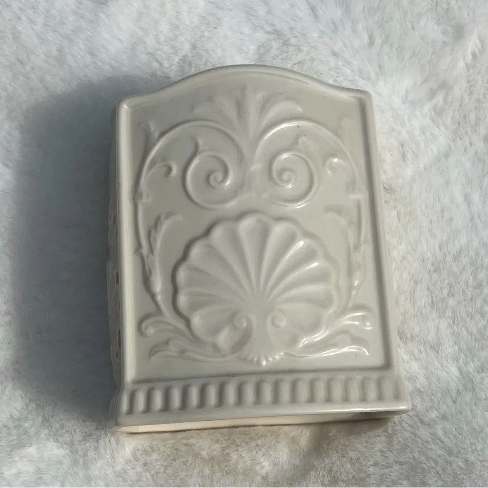 Lenox Moonlit Garden Ivory Toothbrush Holder